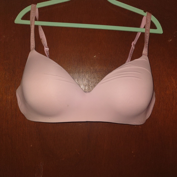 Victoria's Secret Other - Victoria Secret Blush T-shirt Bra 38DD pre-owned